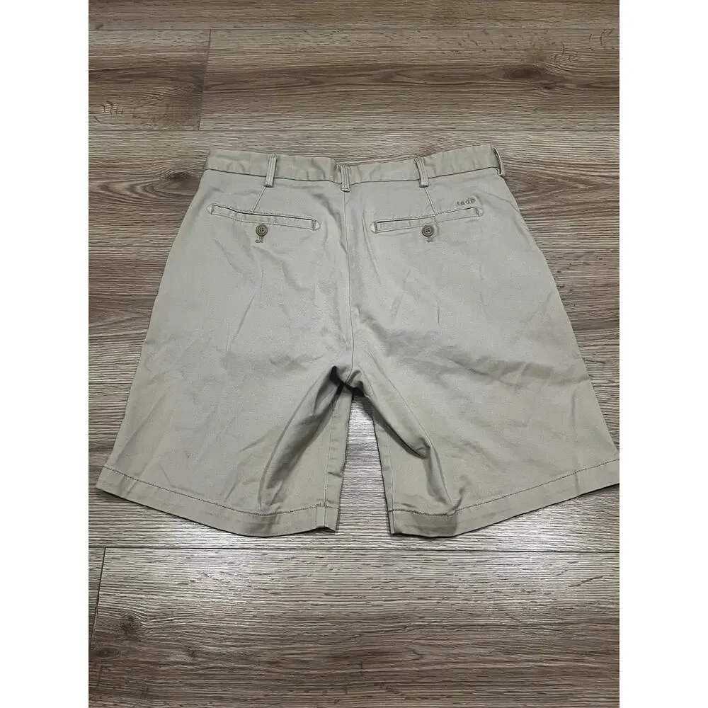 Izod Mens Shorts Size 32 Khaki Stretch HAS STAIN (A86)